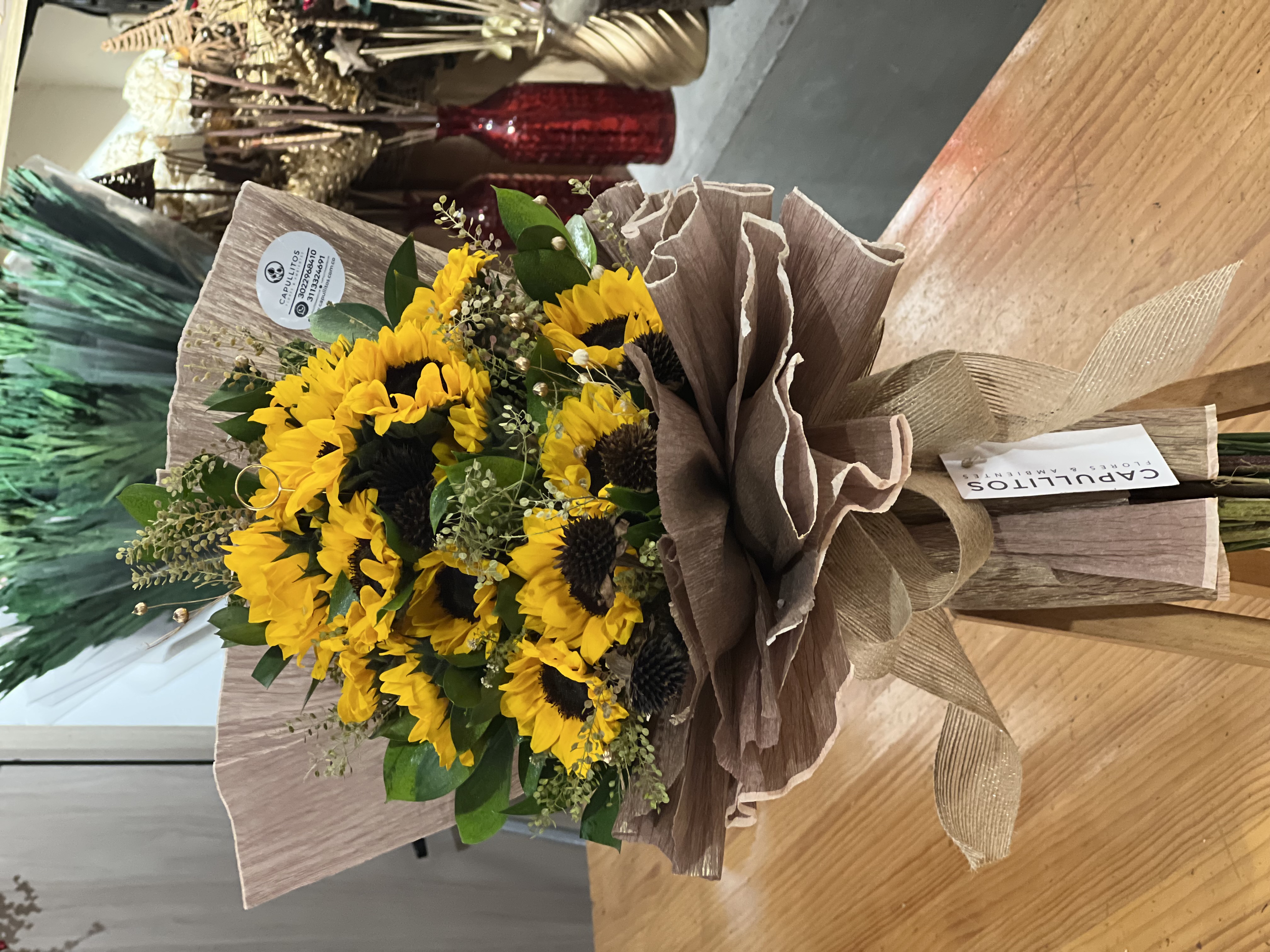 Pieza floral Antonella — Capullitos Flores Medellín