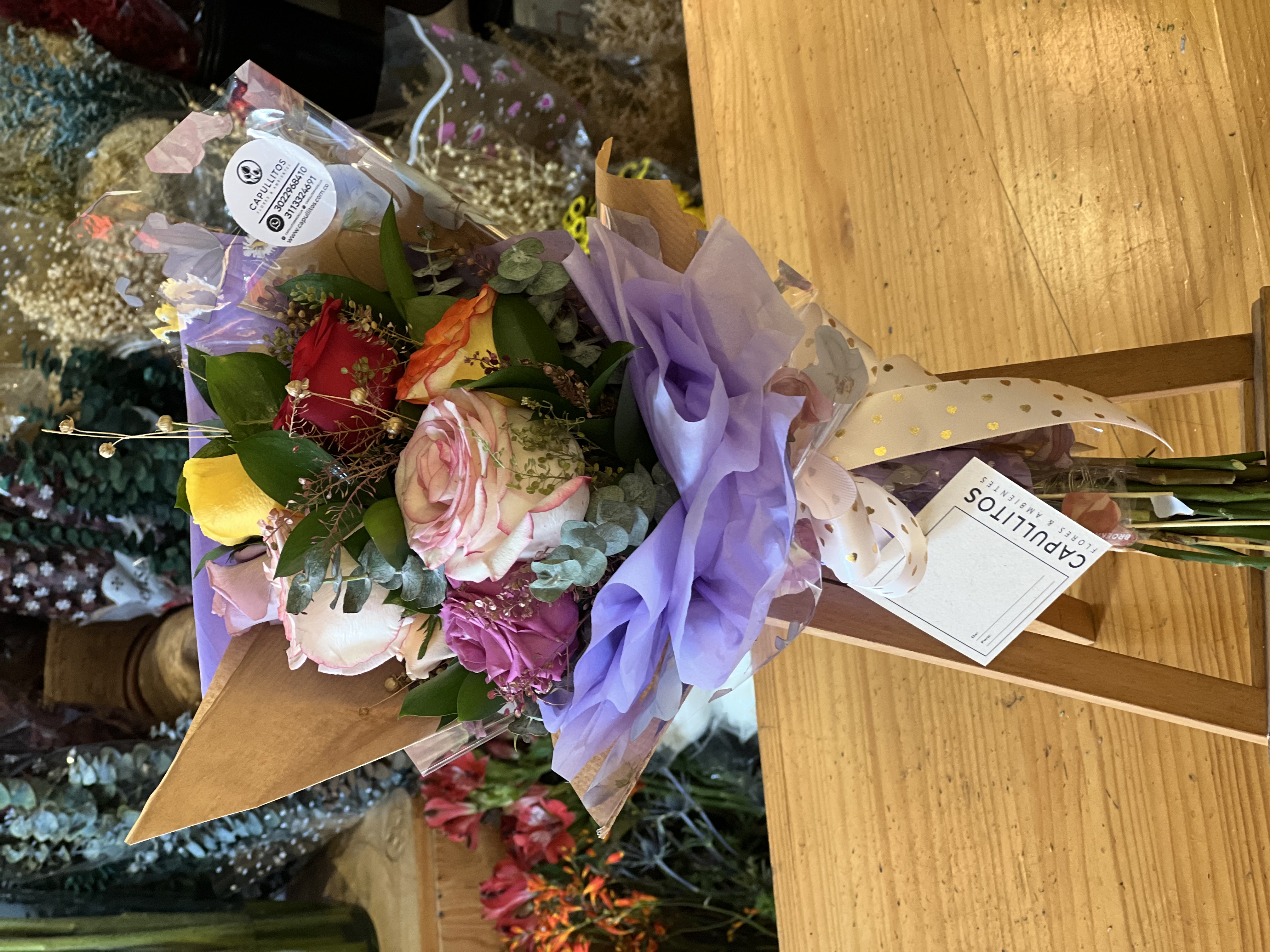 Pieza floral Azucena — Capullitos Flores Medellín