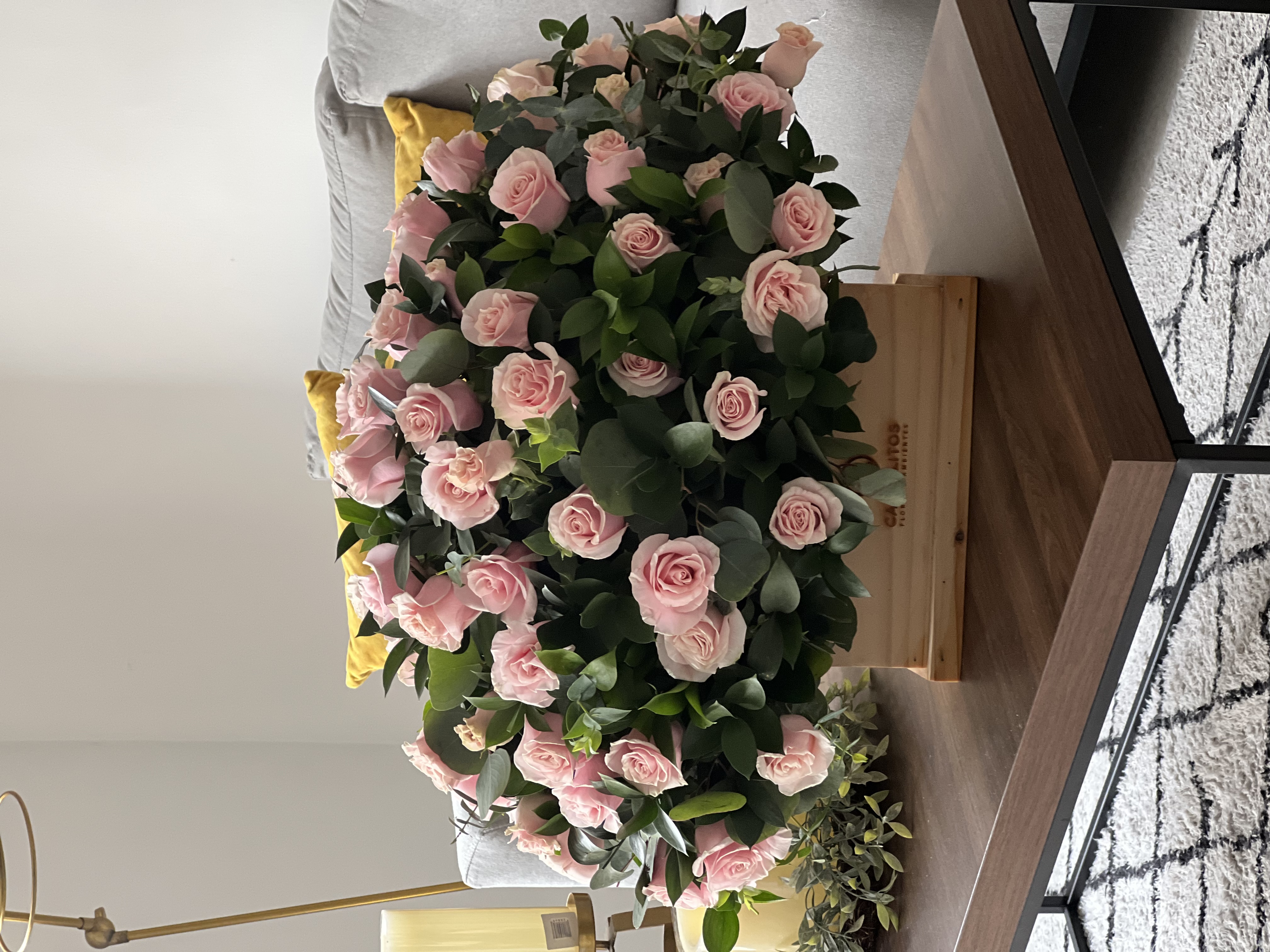 Pieza floral Tereza — Capullitos Flores Medellín