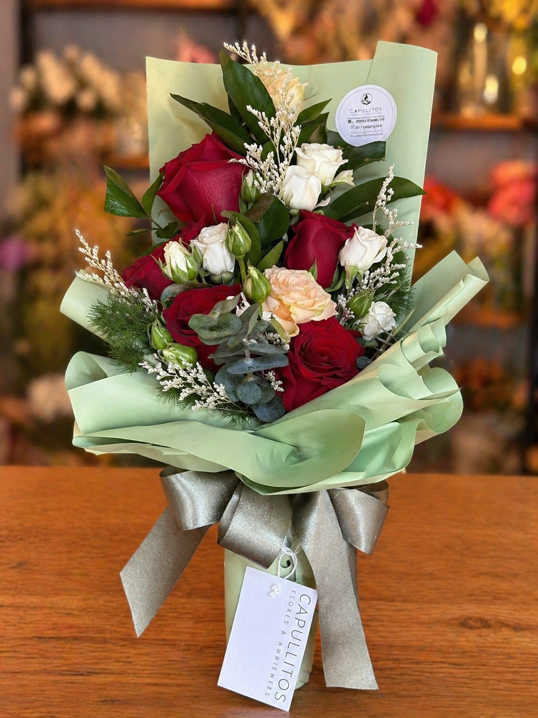 Pieza floral Victoria — Capullitos Flores Medellín