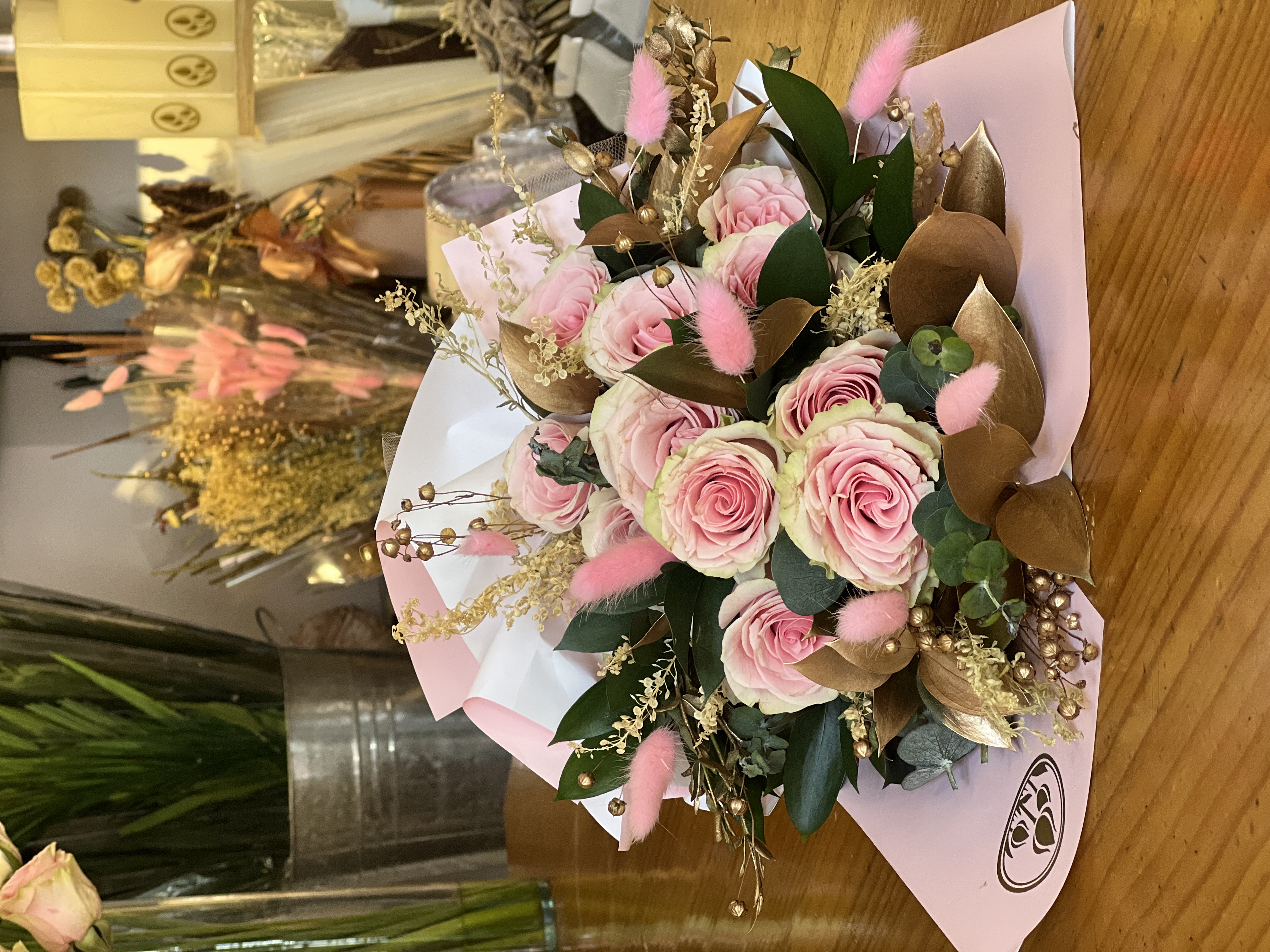 Pieza floral Zara — Capullitos Flores Medellín